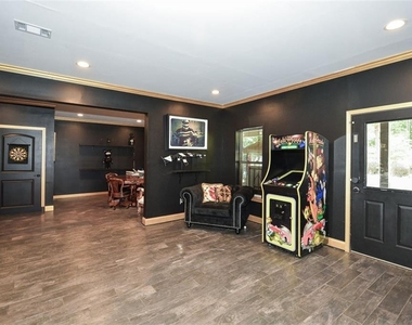 2210 Spalding Drive - Photo Thumbnail 73