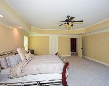 2210 Spalding Drive - Photo Thumbnail 47