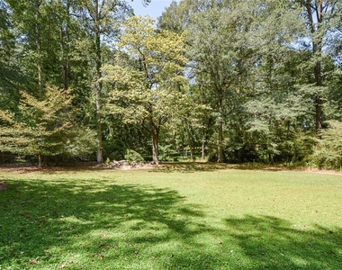 2210 Spalding Drive - Photo Thumbnail 10