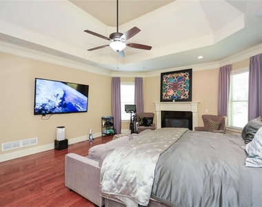 2210 Spalding Drive - Photo Thumbnail 44