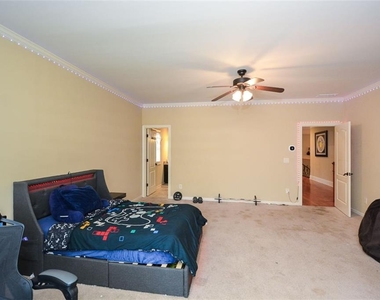 2210 Spalding Drive - Photo Thumbnail 40