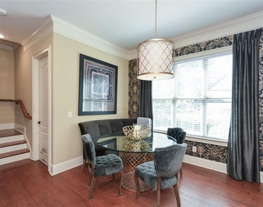 2210 Spalding Drive - Photo Thumbnail 27