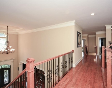 2210 Spalding Drive - Photo Thumbnail 39