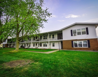575 Berry Avenue - Photo Thumbnail 6