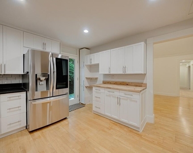 102 Vanessa Drive Se - Photo Thumbnail 22