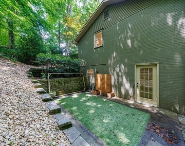 102 Vanessa Drive Se - Photo Thumbnail 7