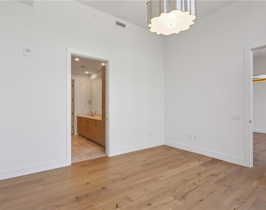 2425 Peachtree Road Ne - Photo Thumbnail 18