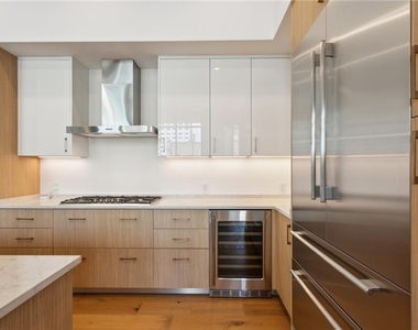2425 Peachtree Road Ne - Photo Thumbnail 9