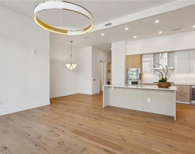 2425 Peachtree Road Ne - Photo Thumbnail 13