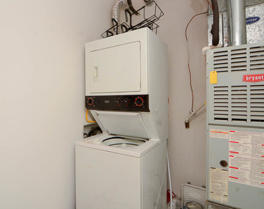 375 W Erie Street - Photo Thumbnail 17