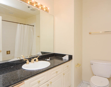 375 W Erie Street - Photo Thumbnail 15