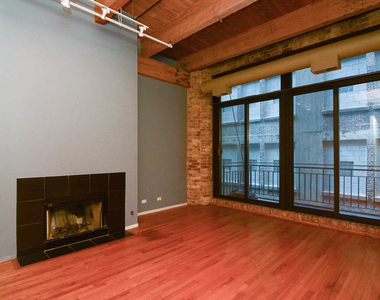 375 W Erie Street - Photo Thumbnail 7