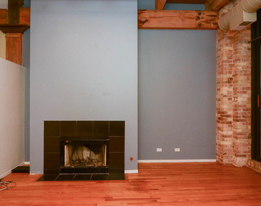 375 W Erie Street - Photo Thumbnail 10