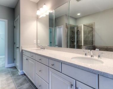 2286 Mclean Chase Se - Photo Thumbnail 18