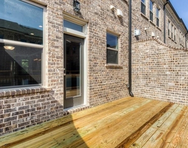 2286 Mclean Chase Se - Photo Thumbnail 30