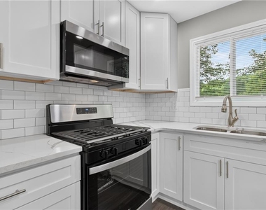 1540 Spender Drive - Photo Thumbnail 5