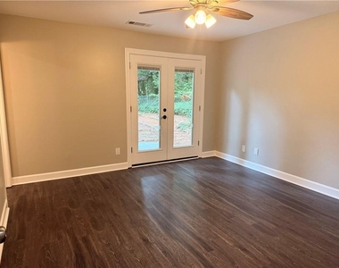 1540 Spender Drive - Photo Thumbnail 2