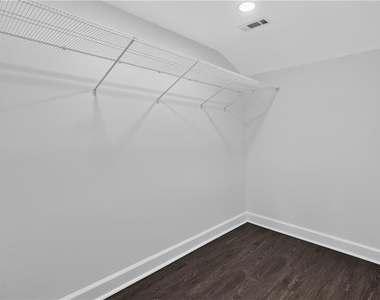 1540 Spender Drive - Photo Thumbnail 34
