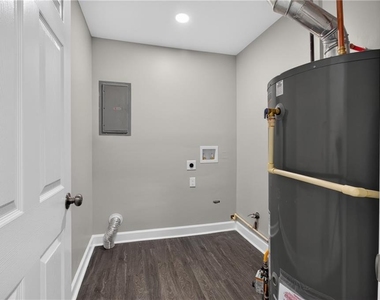 1540 Spender Drive - Photo Thumbnail 33