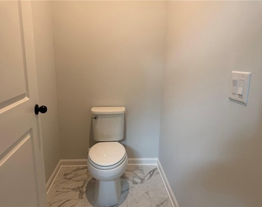 139 Jacobs Hollow Street - Photo Thumbnail 15