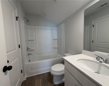 139 Jacobs Hollow Street - Photo Thumbnail 21