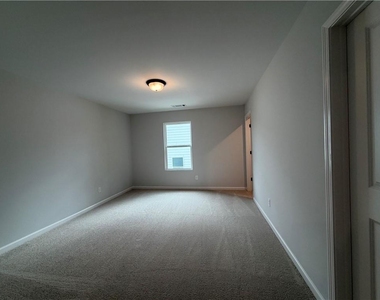 139 Jacobs Hollow Street - Photo Thumbnail 20