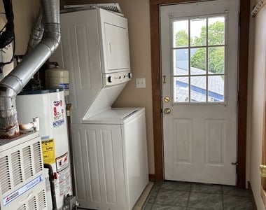 24136 W Lockport Street - Photo Thumbnail 7
