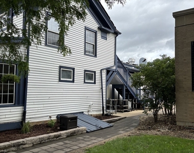 24136 W Lockport Street - Photo Thumbnail 9