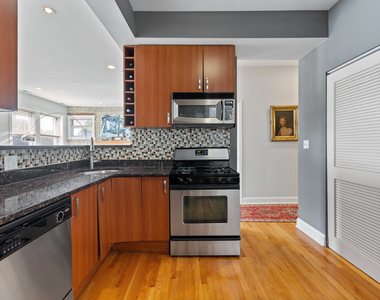 4450 N Beacon Street - Photo Thumbnail 8