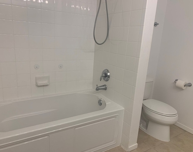 9655 Woods Drive - Photo Thumbnail 10