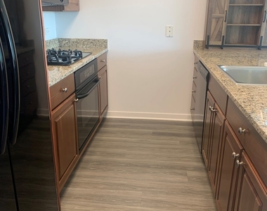 9655 Woods Drive - Photo Thumbnail 8