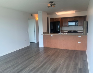 9655 Woods Drive - Photo Thumbnail 7