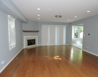 121 Hampton Avenue - Photo Thumbnail 16
