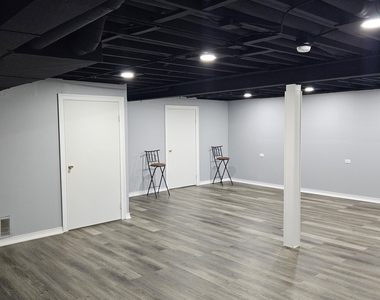 121 Hampton Avenue - Photo Thumbnail 8