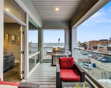 4042 N Pulaski Road - Photo Thumbnail 11