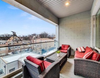 4042 N Pulaski Road - Photo Thumbnail 10