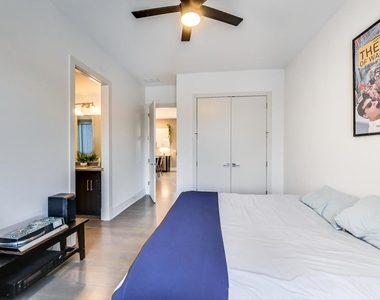 4042 N Pulaski Road - Photo Thumbnail 21