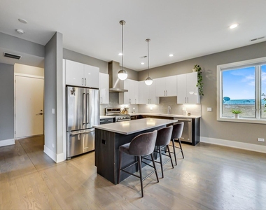 4042 N Pulaski Road - Photo Thumbnail 6
