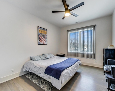 4042 N Pulaski Road - Photo Thumbnail 20