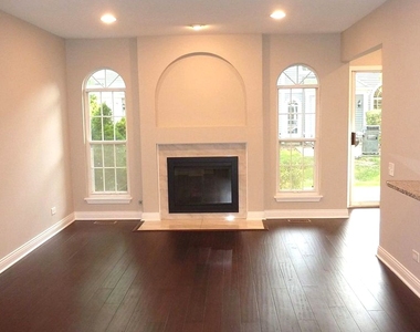 1585 Regan Court - Photo Thumbnail 5