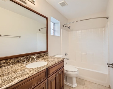 1 Charlotte Circle - Photo Thumbnail 8