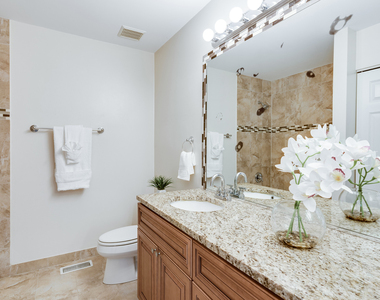 806 Woodewind Drive - Photo Thumbnail 14