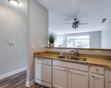 806 Woodewind Drive - Photo Thumbnail 8