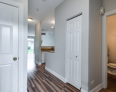 806 Woodewind Drive - Photo Thumbnail 10