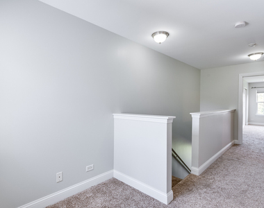 806 Woodewind Drive - Photo Thumbnail 18