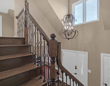 18044 Esther Drive - Photo Thumbnail 16