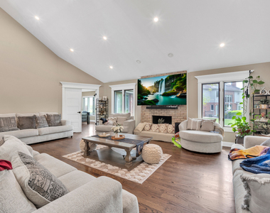 18044 Esther Drive - Photo Thumbnail 7