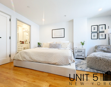 319 Graham Avenue - Photo Thumbnail 7