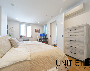 319 Graham Avenue - Photo Thumbnail 8