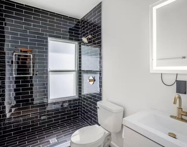 2724 Southmore Boulevard - Photo Thumbnail 17